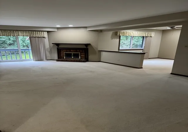 Listing Photo 3 - Condo for sale in building located at 1857 Portsmouth Dr, Lisle, IL 60532 - Unit #D
