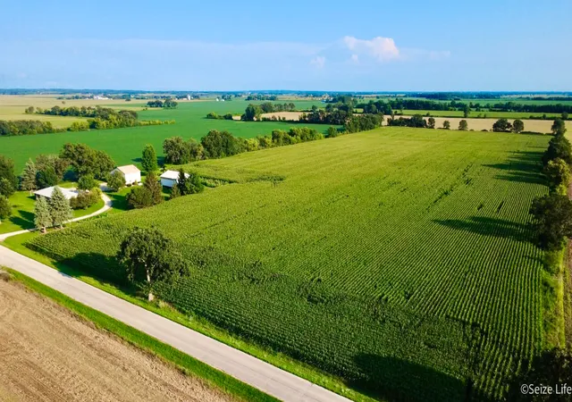 Photo 2 of Single family home for sale at 25811 Dunham Rd, Garden Prairie, IL 61038 | MLS# 12730552 | Listing updated on 2026-10-04
