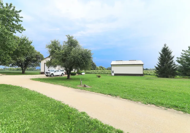 Photo 4 of Single family home for sale at 25811 Dunham Rd, Garden Prairie, IL 61038 | MLS# 12730552 | Listing updated on 2026-09-15