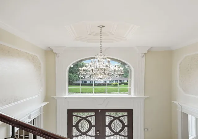Photo 4 of Single family home for sale at 5605 S Monroe St, Hinsdale, IL 60521 | MLS# 12730554 | Listing updated on 2026-10-21