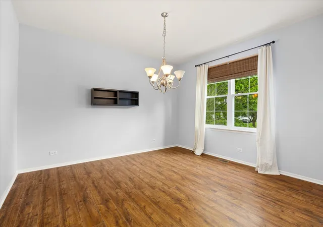Photo 4 of Single family home for sale at 739 Bonaventure Dr, Oswego, IL 60543 | MLS# 12730637 | Listing updated on 2026-10-03