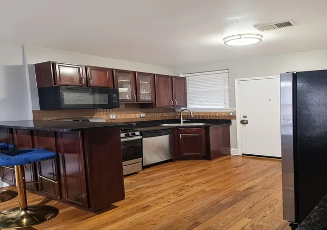 Listing Photo 5 - Condo for sale in building located at 50 N Menard Ave, Chicago, IL 60644 - Unit #A2