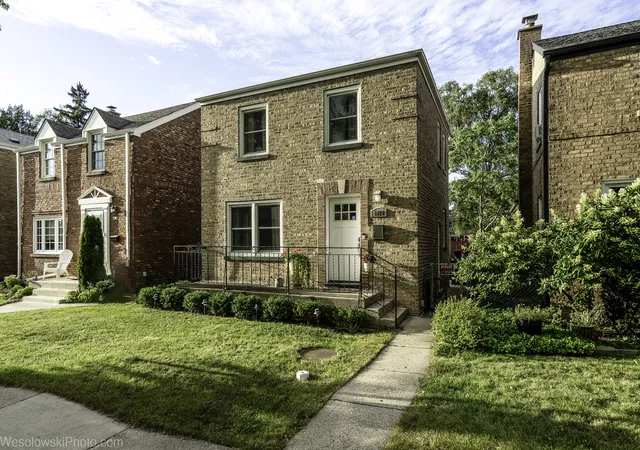 Photo 2 of Single family home for sale at 3812 W Hull St, Skokie, IL 60076 | MLS# 12730688 | Listing updated on 2026-10-06