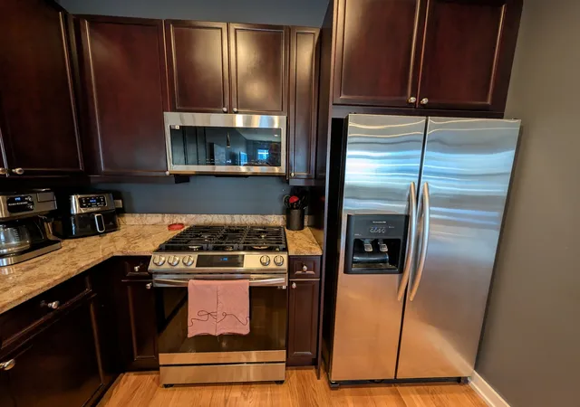 Photo 4 of Condo for sale at 150 W Superior St #1003, Chicago, IL 60654 | MLS# 12730710 | Listing updated on 2026-08-17