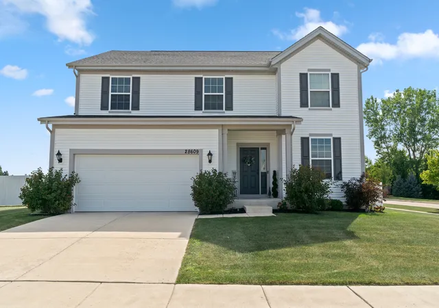 Photo 1 of Single family home for sale at 28609 Augusta Ln, Lakemoor, IL 60051 | MLS# 12730764 | Listing updated on 2026-08-25