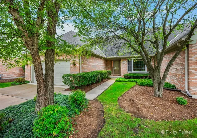 image of 836 Wedgewood Dr, Crystal Lake, IL 60014 | MLS# 12730773