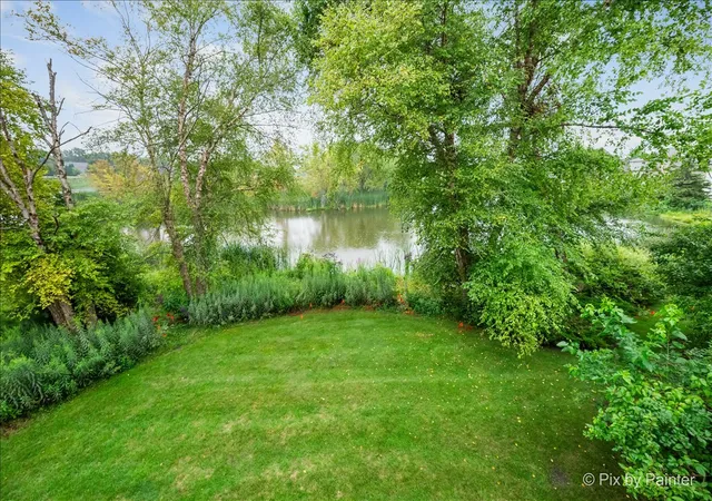 image of 836 Wedgewood Dr, Crystal Lake, IL 60014 | MLS# 12730773