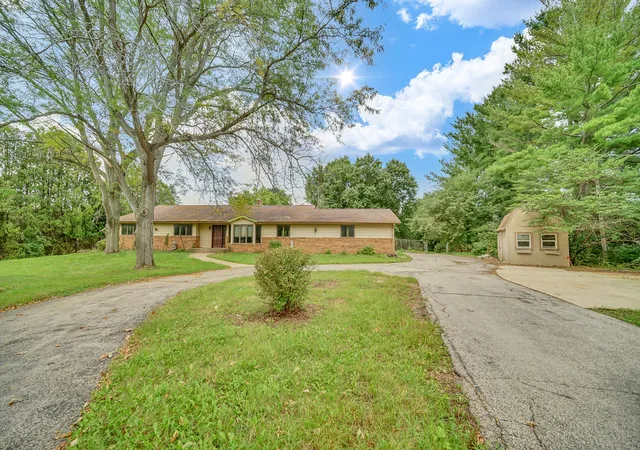 Photo 2 of Single family home for sale at 386 Il Route 173 Route, Caledonia, IL 61011 | MLS# 12730815 | Listing updated on 2026-10-23