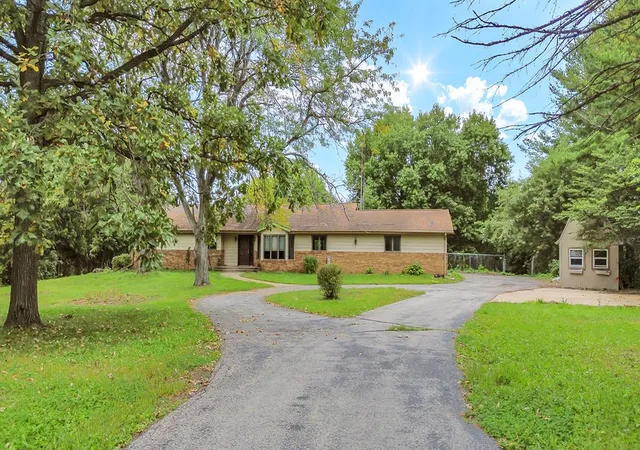 Photo 3 of Single family home for sale at 386 Il Route 173 Route, Caledonia, IL 61011 | MLS# 12730815 | Listing updated on 2026-10-23