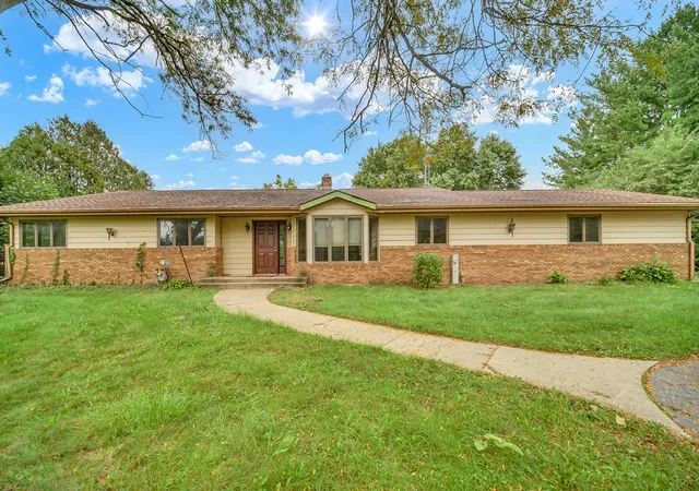 Photo 4 of Single family home for sale at 386 Il Route 173 Route, Caledonia, IL 61011 | MLS# 12730815 | Listing updated on 2026-10-23