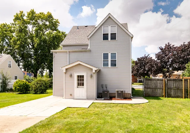 Listing Photo 4 - Condo for sale in building located at 4829 Forster Ave, Schiller Park, IL 60176