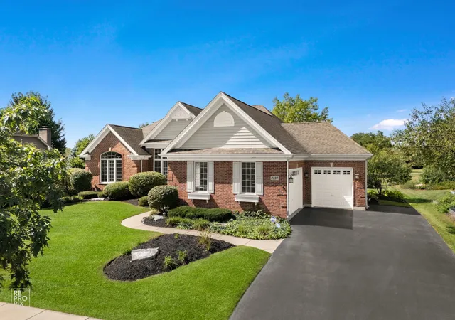 Photo 2 of Single family home for sale at 2197 Fargo Blvd, Geneva, IL 60134 | MLS# 12730845 | Listing updated on 2026-09-20