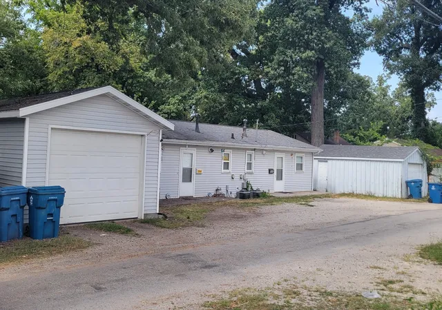 Photo 2 of Multi family home for sale at 2542   2544 6th St Ct, East Moline, IL 61244 | MLS# 12730846 | Listing updated on 2026-10-06