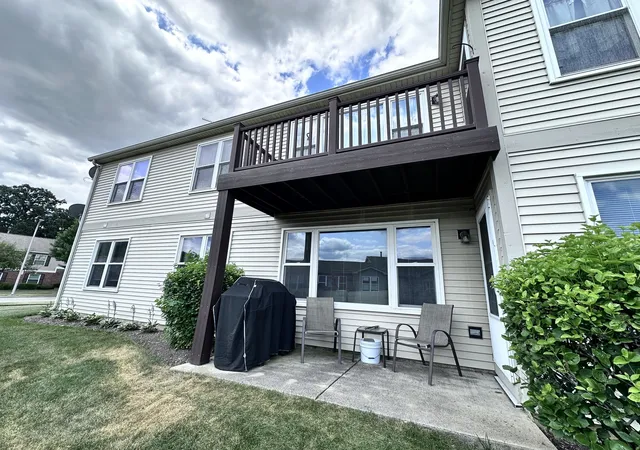 image of 1011 Sommerset Ct, Elgin, IL 60120