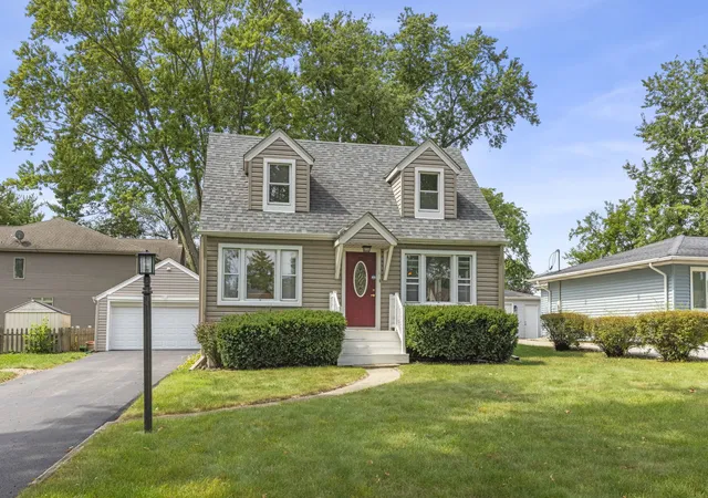 Photo 1 of Single family home for sale at 306 N La Londe Ave, Lombard, IL 60148 | MLS# 12730976 | Listing updated on 2026-09-12