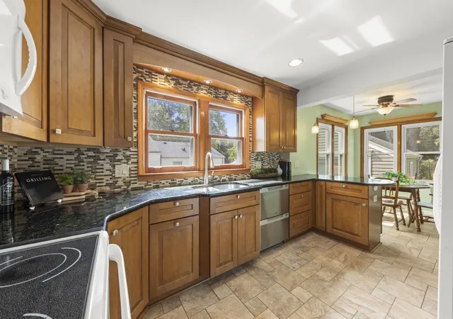 Photo 3 of Single family home for sale at 306 N La Londe Ave, Lombard, IL 60148 | MLS# 12730976 | Listing updated on 2026-09-15