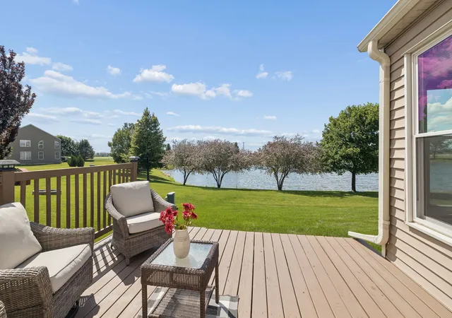 Photo 2 of Single family home for sale at 1905 Springside Dr, Plainfield, IL 60586 | MLS# 12731037 | Listing updated on 2026-09-14