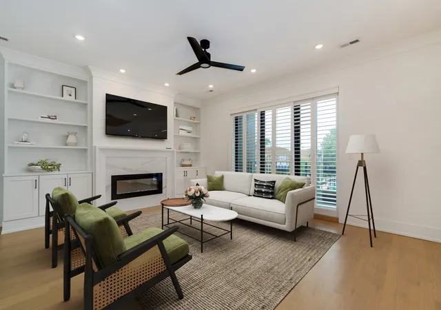 Photo 3 of Condo for sale at 2759 W Lawrence Ave #2W, Chicago, IL 60625 | MLS# 12731070 | Listing updated on 2026-09-22