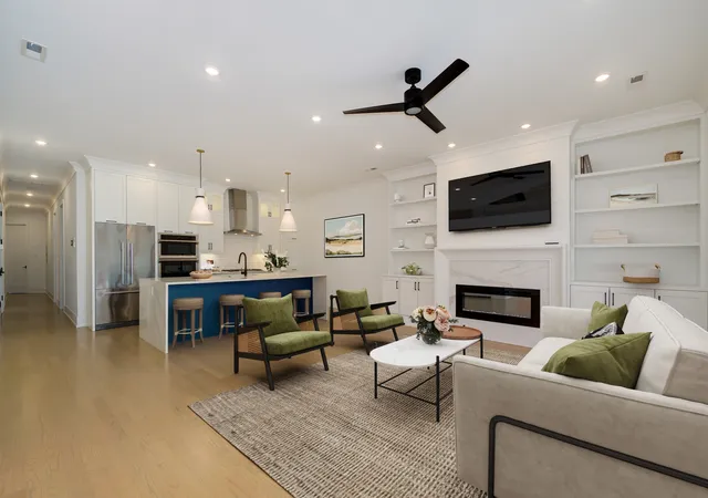 Photo 3 of Condo for sale at 2759 W Lawrence Ave #2W, Chicago, IL 60625 | MLS# 12731070 | Listing updated on 2026-09-24