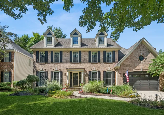 Single family home for sale at 118 S Montclair Ave, Glen Ellyn, IL 60137 | MLS# 12731172