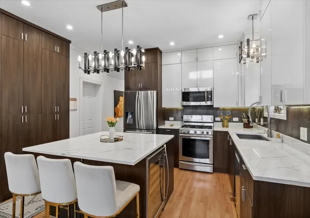Listing Photo 4 - Condo for sale in building located at 867 N Paulina St, Chicago, IL 60622 - Unit #3S