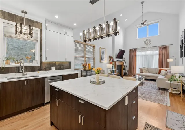 Listing Photo 5 - Condo for sale in building located at 867 N Paulina St, Chicago, IL 60622 - Unit #3S