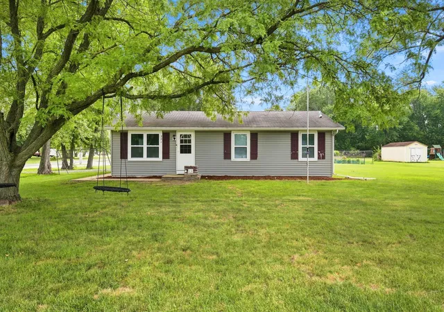 Photo 2 of Sale Pending at 371 N Center St, Braidwood, IL 60408 | MLS# 12731217 | Listing updated on 2026-09-12