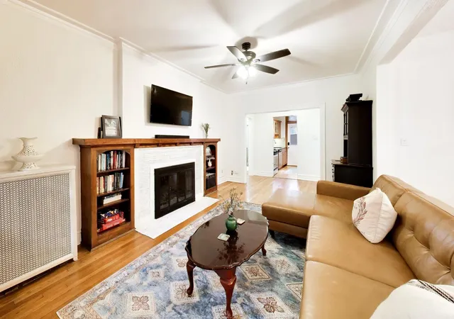Listing Photo 4 - Condo for sale in building located at 815 Lake St, Oak Park, IL 60301 - Unit #1S
