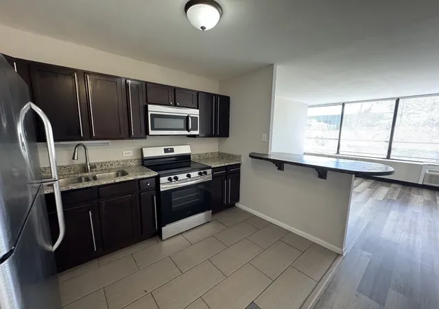 Photo 3 of Condo for sale at 4800 S Chicago Beach Dr #308S, Chicago, IL 60615 | MLS# 12731236 | Listing updated on 2026-09-13