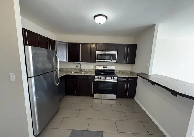 Listing Photo 5 - Condo for sale in building located at 4800 S Chicago Bch Dr, Chicago, IL 60615 - Unit #308S