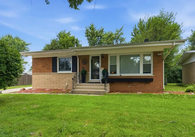 Photo 1 of Sale Pending at 835 W Terrace Dr, Glenwood, IL 60425 | MLS# 12731265 | Listing updated on 2026-08-17