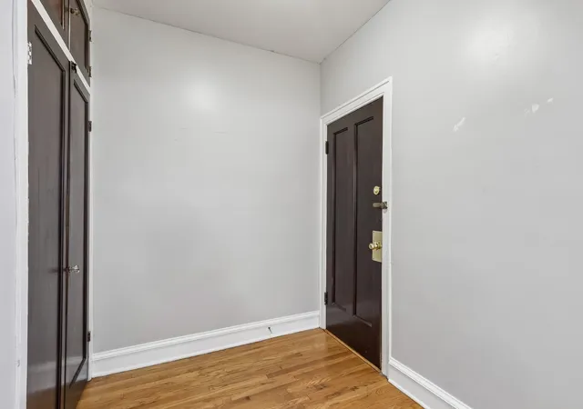 Photo 2 of Condo for sale at 221 N Oak Park Ave #2E, Oak Park, IL 60302 | MLS# 12731279 | Listing updated on 2026-09-30