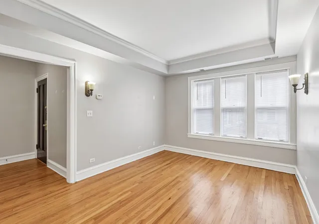 Photo 3 of Condo for sale at 221 N Oak Park Ave #2E, Oak Park, IL 60302 | MLS# 12731279 | Listing updated on 2026-09-30