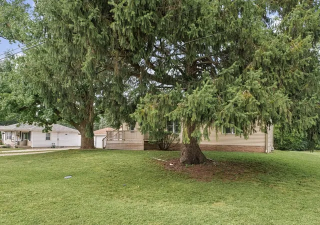 Photo 3 of Sale Pending at 306 E Ethel St, St. Joseph, IL 61873 | MLS# 12731337 | Listing updated on 2026-09-06