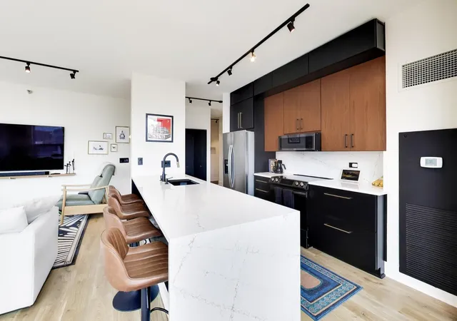 Photo 3 of Condo for sale at 421 W Huron St #1305, Chicago, IL 60654 | MLS# 12731412 | Listing updated on 2026-09-15