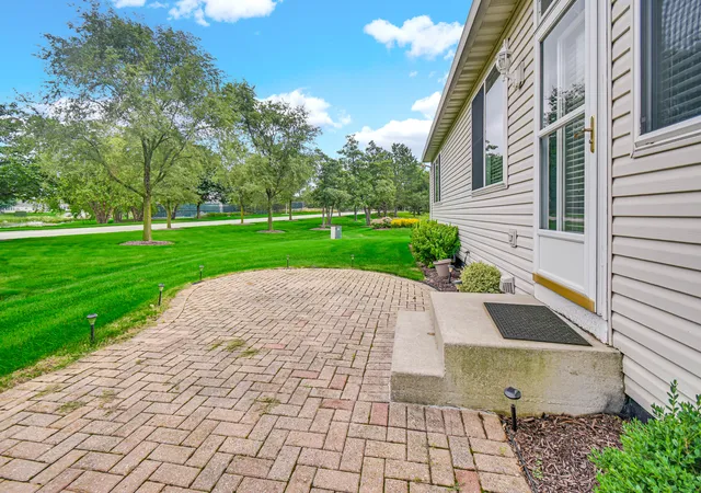 Photo 3 of Single family home for sale at 735 Pentwater Rd, Romeoville, IL 60446 | MLS# 12731418 | Listing updated on 2026-10-03