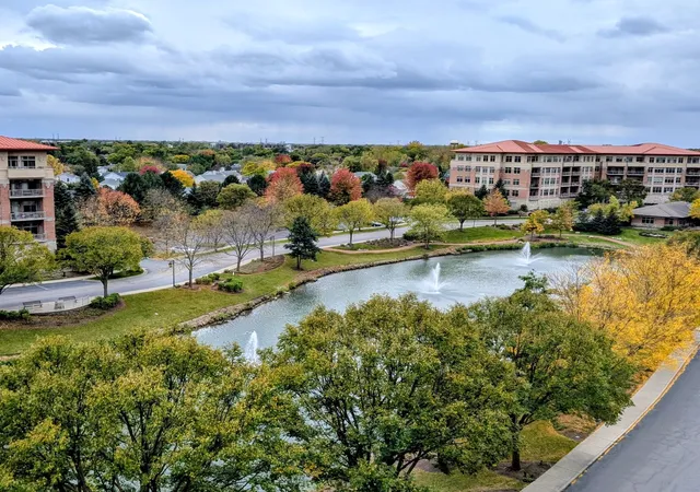 Listing Photo 4 - Condo for sale in building located at 40 Prairie Park Dr, Wheeling, IL 60090 - Unit #601