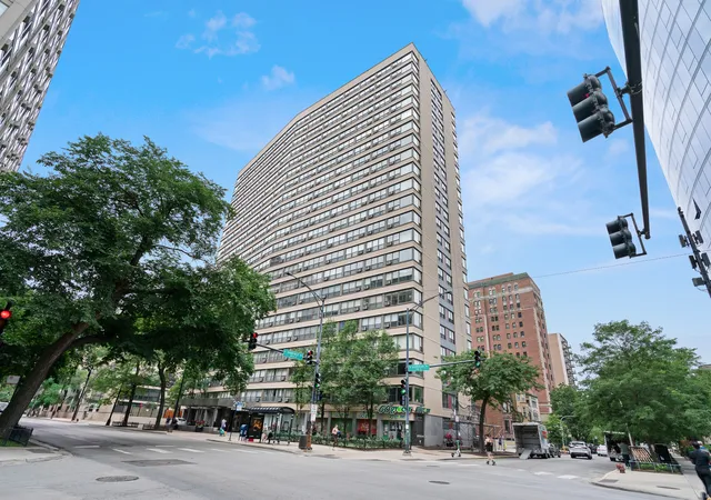 Photo 1 of Sale Pending at 2930 N Sheridan Rd #2108, Chicago, IL 60657 | MLS# 12731549 | Listing updated on 2026-09-23