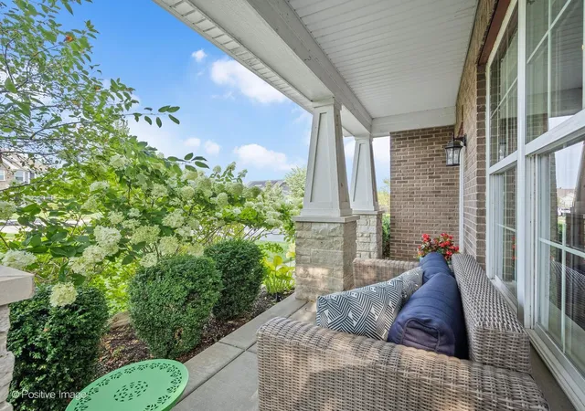 Photo 3 of Single family home for sale at 1250 W Thomas Rd, Wheaton, IL 60187 | MLS# 12731552 | Listing updated on 2026-09-24
