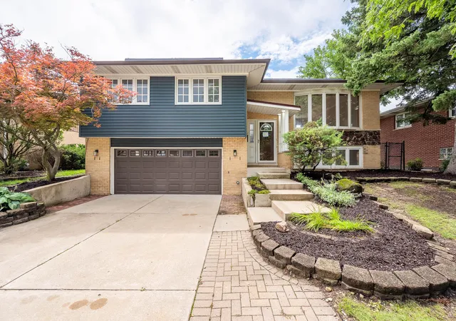 Photo 1 of Single family home for sale at 6524 Cedar Rd, Oak Forest, IL 60452 | MLS# 12731603 | Listing updated on 2026-09-22