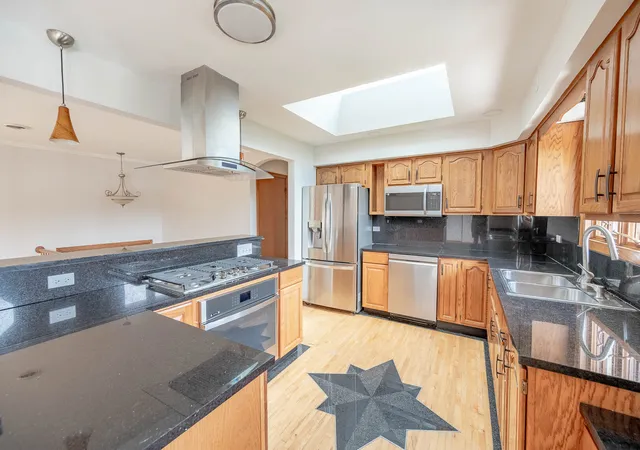 Photo 3 of Single family home for sale at 6524 Cedar Rd, Oak Forest, IL 60452 | MLS# 12731603 | Listing updated on 2026-09-22