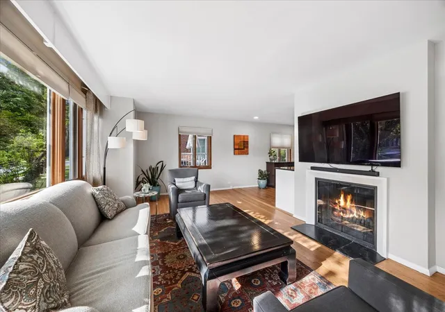 Photo 3 of Single family home for sale at 1100 N Oak Park Ave, Oak Park, IL 60302 | MLS# 12731628 | Listing updated on 2026-09-14