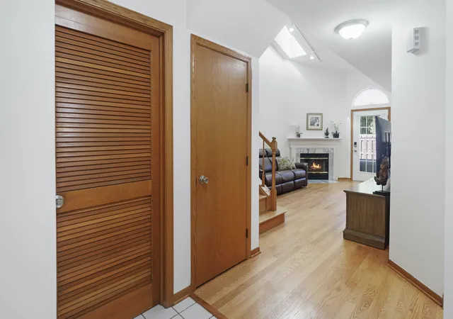 Photo 2 of Townhouse for sale at 218 Woodstone Dr, Buffalo Grove, IL 60089 | MLS# 12731636 | Listing updated on 2026-09-23
