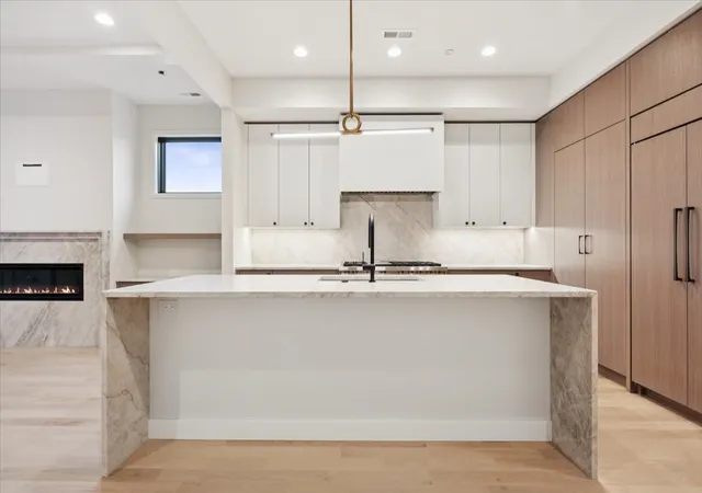 Photo 4 of Condo for sale at 2644 N Lakewood Ave #2N, Chicago, IL 60614 | MLS# 12731733 | Listing updated on 2026-09-23