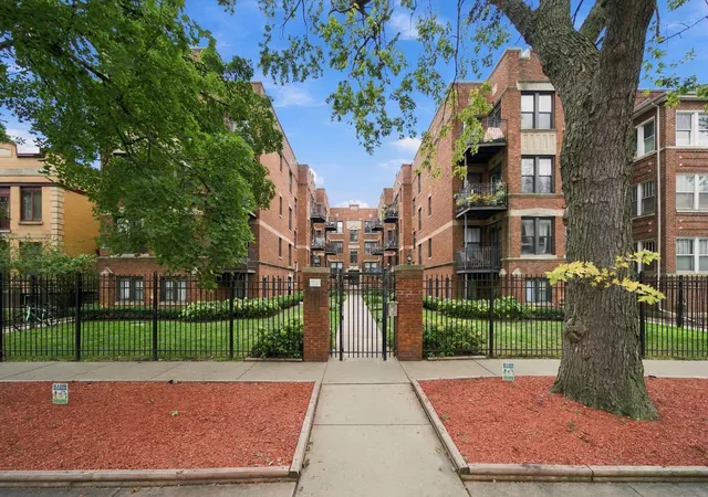 Photo 2 of Condo for sale at 1627 W Fargo Ave #1S, Chicago, IL 60626 | MLS# 12731740 | Listing updated on 2026-10-06