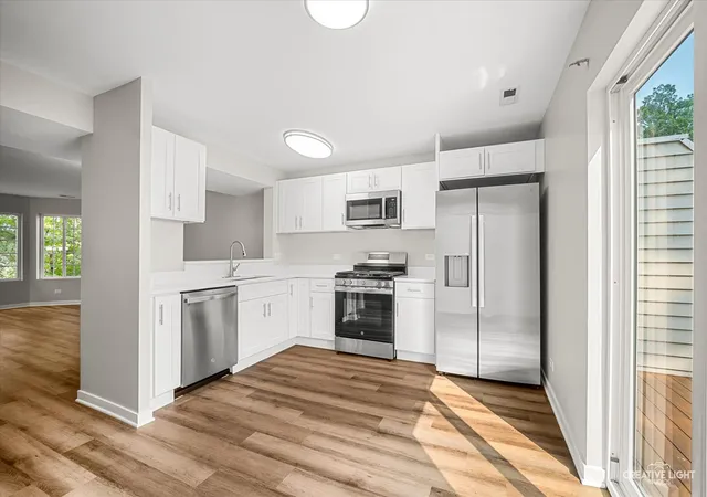 Photo 3 of Townhouse for sale at 343 W Treehouse Ln, Round Lake, IL 60073 | MLS# 12731744 | Listing updated on 2026-09-15
