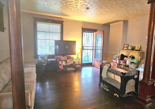Photo 4 of Single family home for sale at 14449 Pohlers Ct, Dolton, IL 60419 | MLS# 12731754 | Listing updated on 2026-10-05