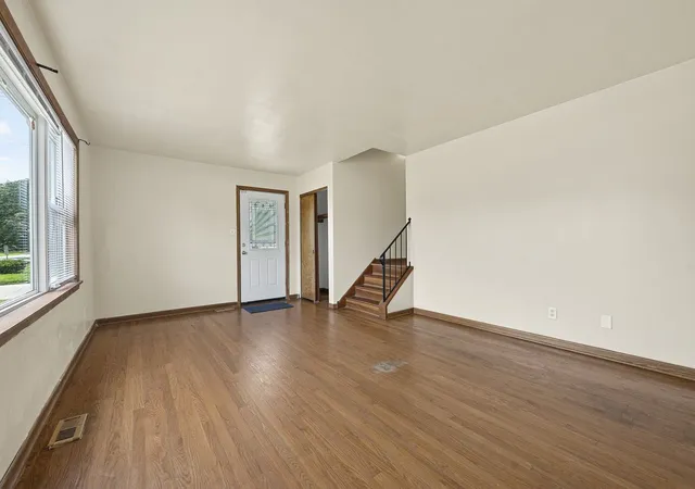 Photo 3 of Single family home for sale at 524 Hirsch Ave, Calumet City, IL 60409 | MLS# 12731755 | Listing updated on 2026-09-14