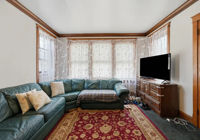 Photo 3 of Sale Pending at 2244 W Huron St, Chicago, IL 60612 | MLS# 12731756 | Listing updated on 2026-08-25