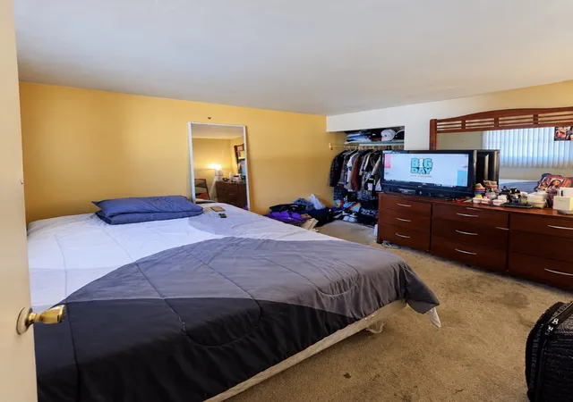 Photo 4 of Single family home for sale at 11555 S Justine St, Chicago, IL 60643 | MLS# 12731777 | Listing updated on 2026-10-23